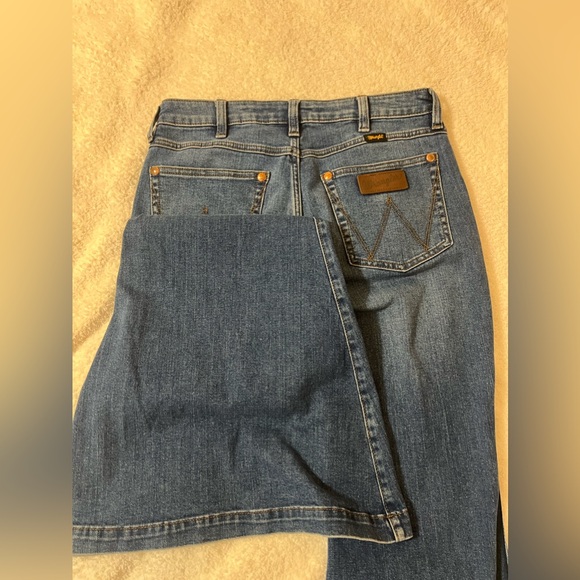 Wrangler retro high rise flare jeans - Picture 5 of 8